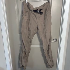 mountain hardware belted pants‎ XL